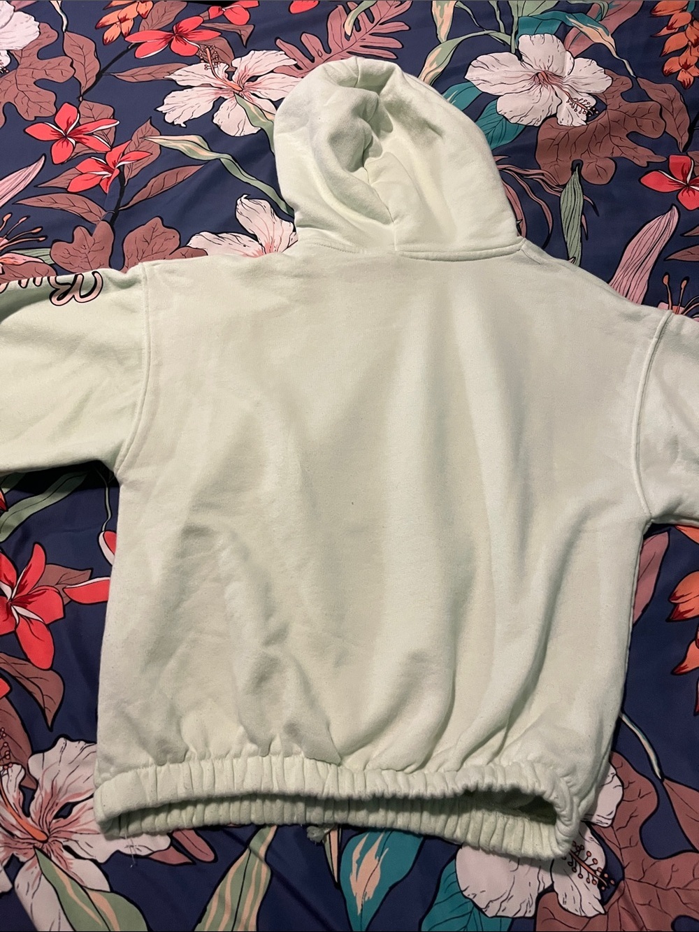 Bugs Bunny sequin hoodie - Picture 6 of 8